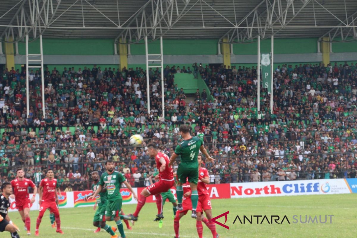 PSMS unggul 2-1 atas Persija di babak pertama