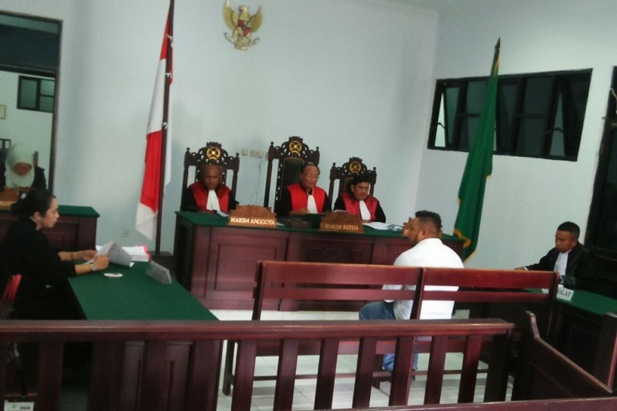 Hakim adili terdakwa penjual sabu-sabu