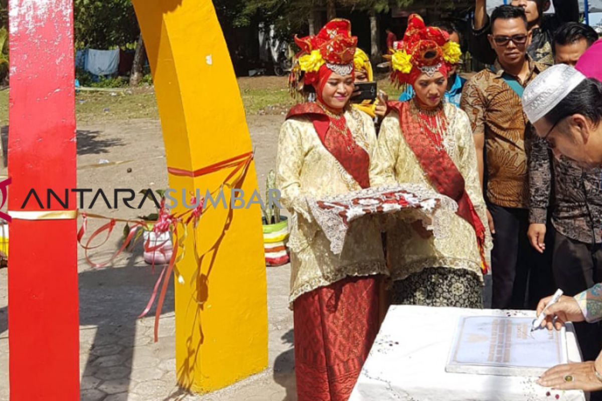 Pasaman Barat miliki monumen khatulistiwa