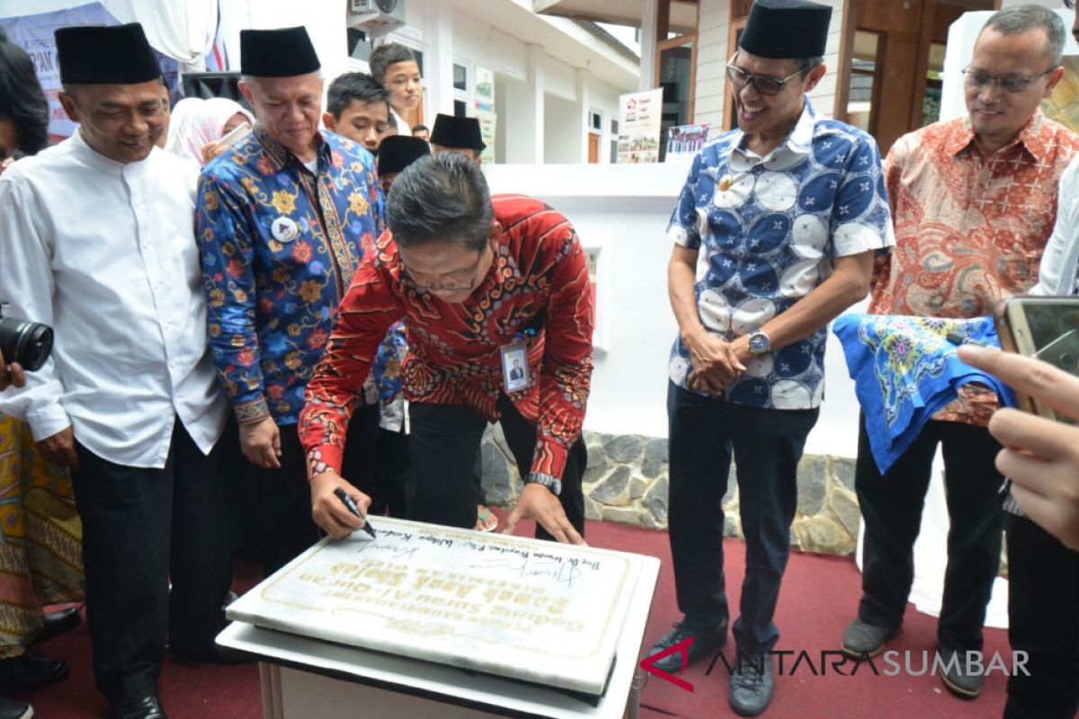 Airin Beri Motivasi Mahasiswa Universitas Mercu Buana