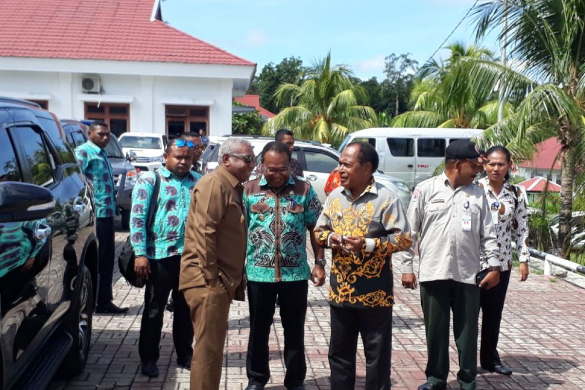 Wondama Butuh Uluran Tangan Provinsi Bangun Infrastruktur