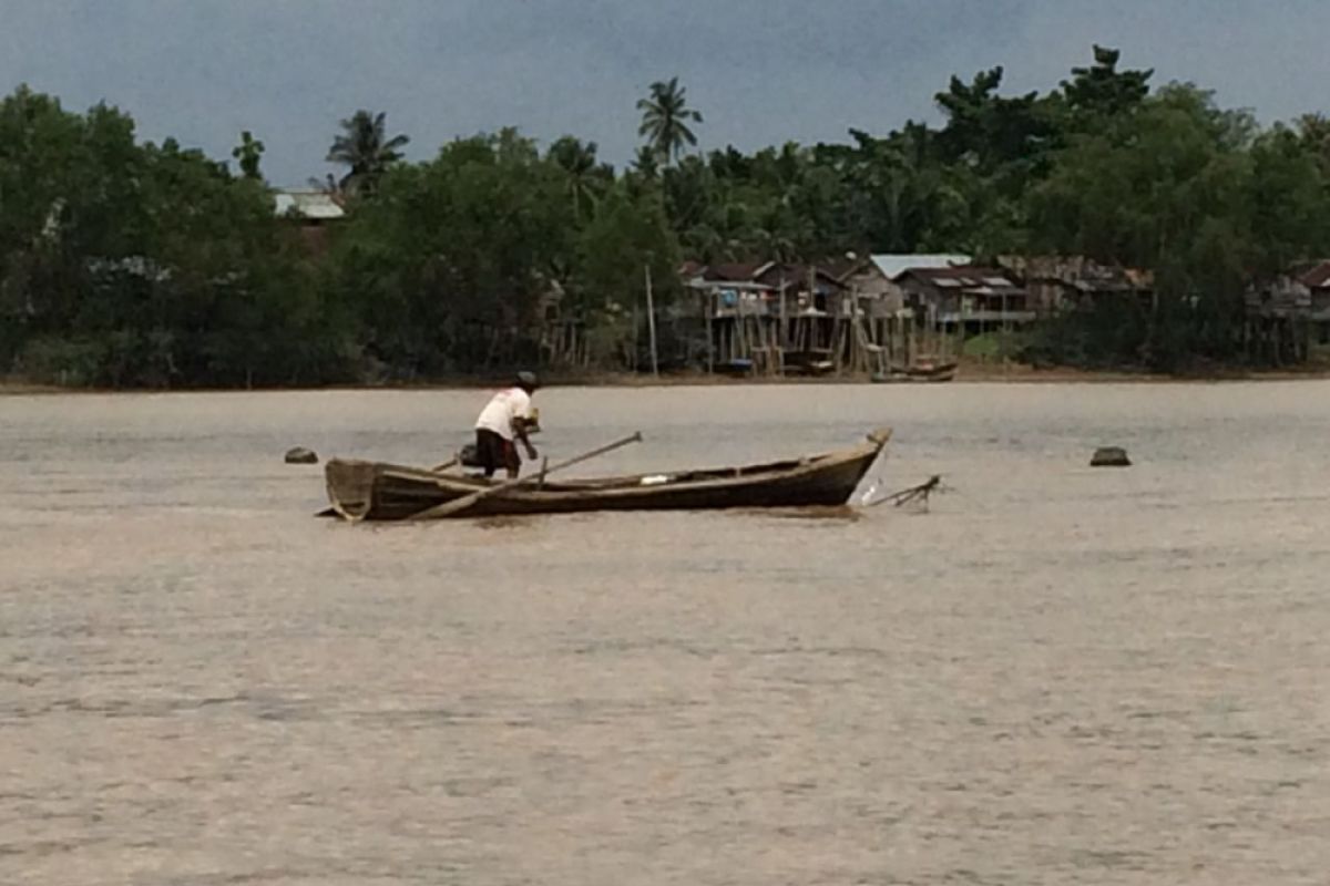 Kapal boat kayu Wakapolres Labuhanbatu tenggelam