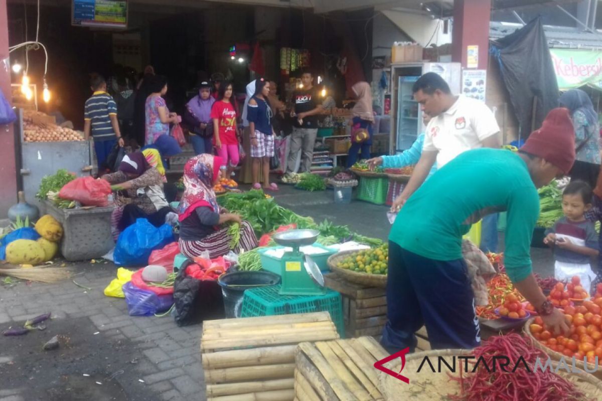 Disperindag Ternate awasi pedagang musiman