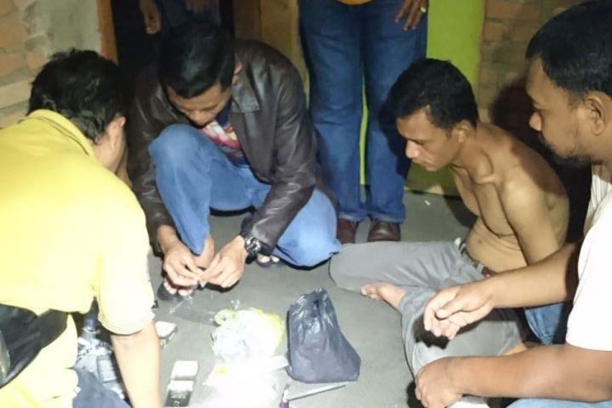 Polres Payakumbuh bekuk pengedar sabu-sabu dan ganja