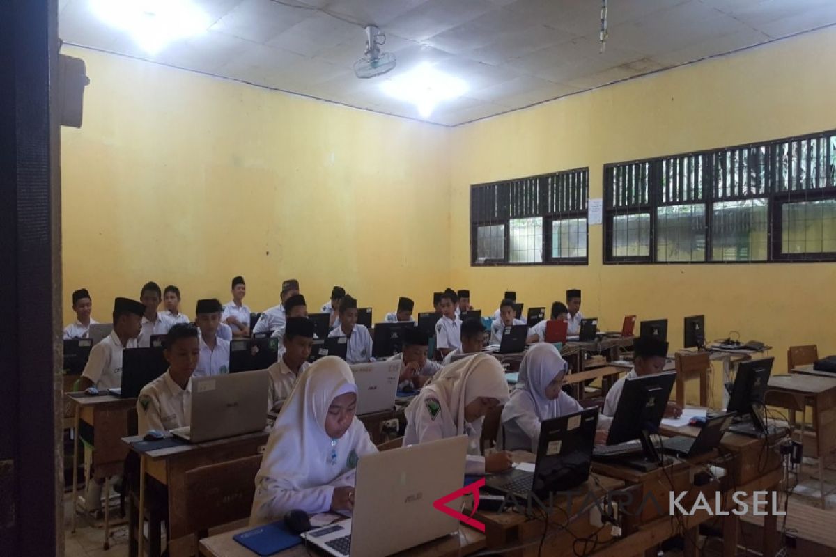 Ujian Nasional Di Balangan lancar