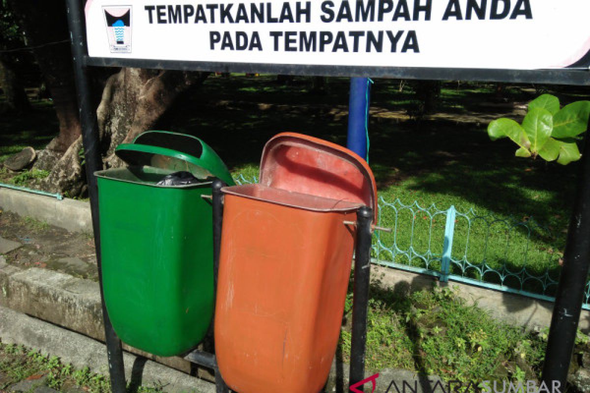 Pemkot Padang perkuat kedisiplinan warga buang sampah