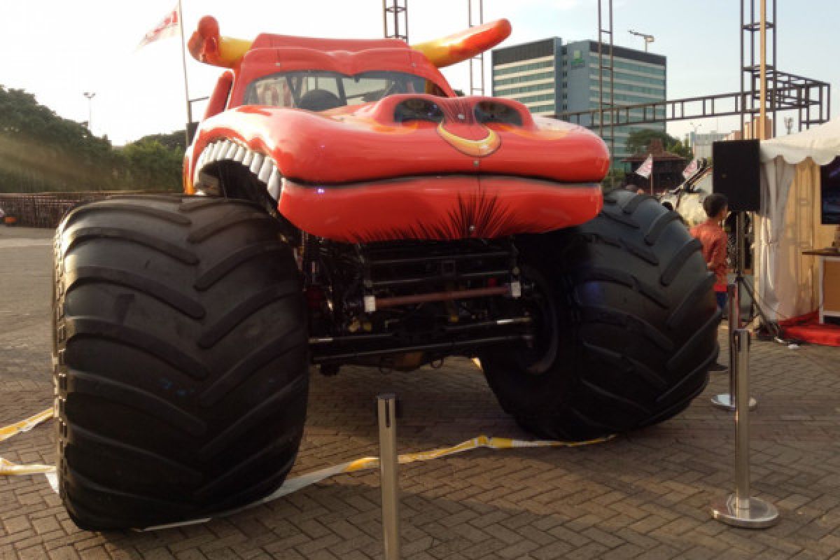 Lebih dekat dengan truk monster El Toro Loco