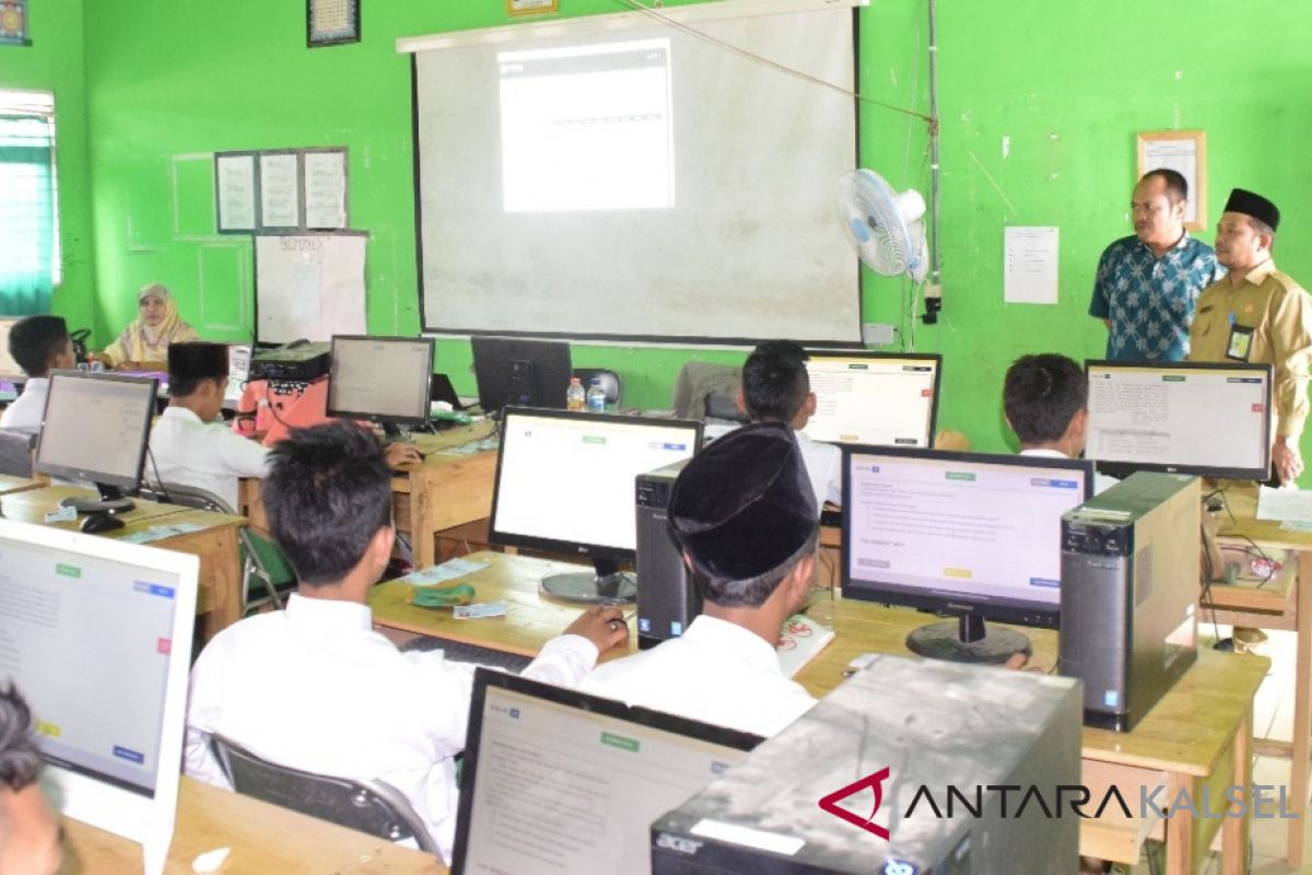 UNBK Tingkat SMP Di HST Sempat Terkendala Server