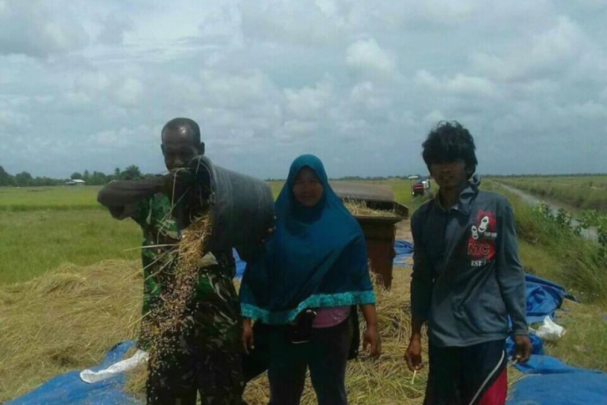 Koptu Andi, Setia Bersama Petani Salor Indah