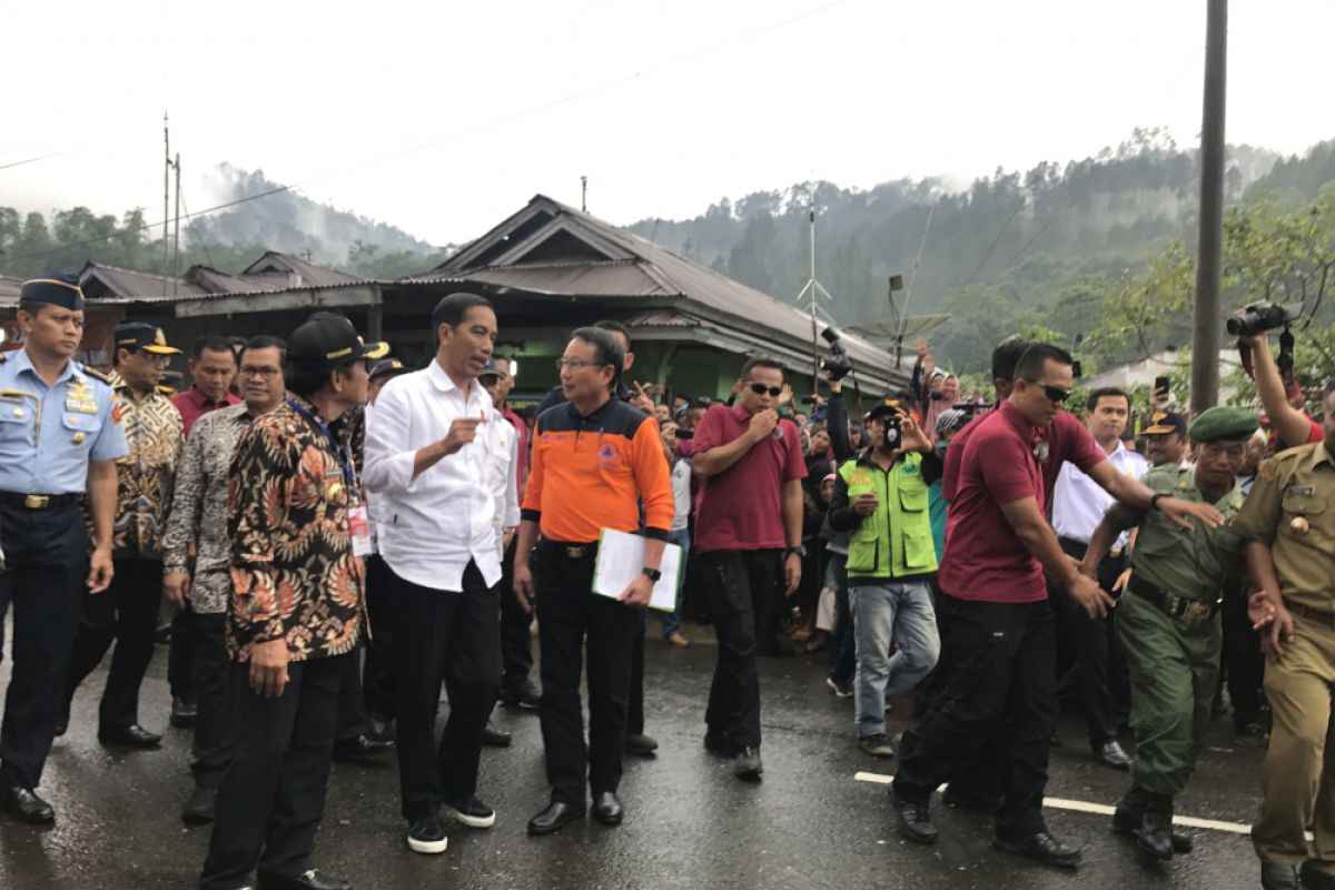 Presiden santuni korban gempa Banjarnegara dengan bantuan sewa rumah