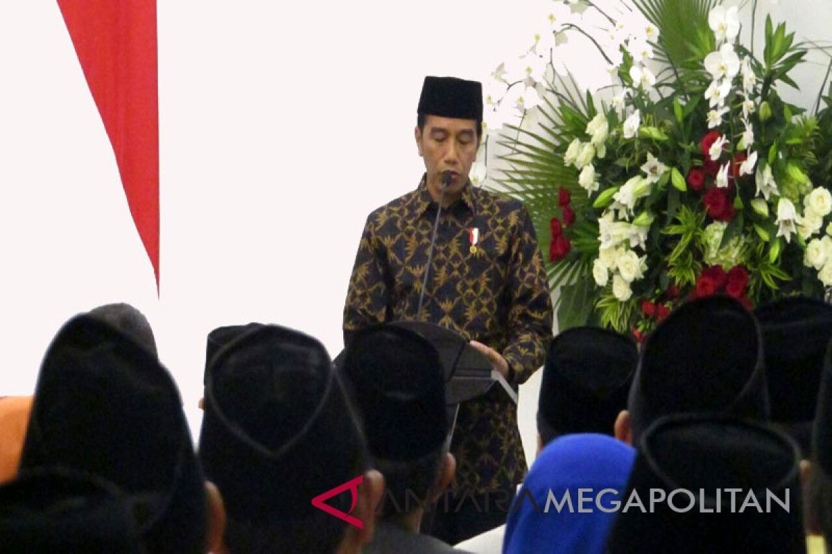 Jokowi-Ma'ruf kumpul di Gedung Joang 45