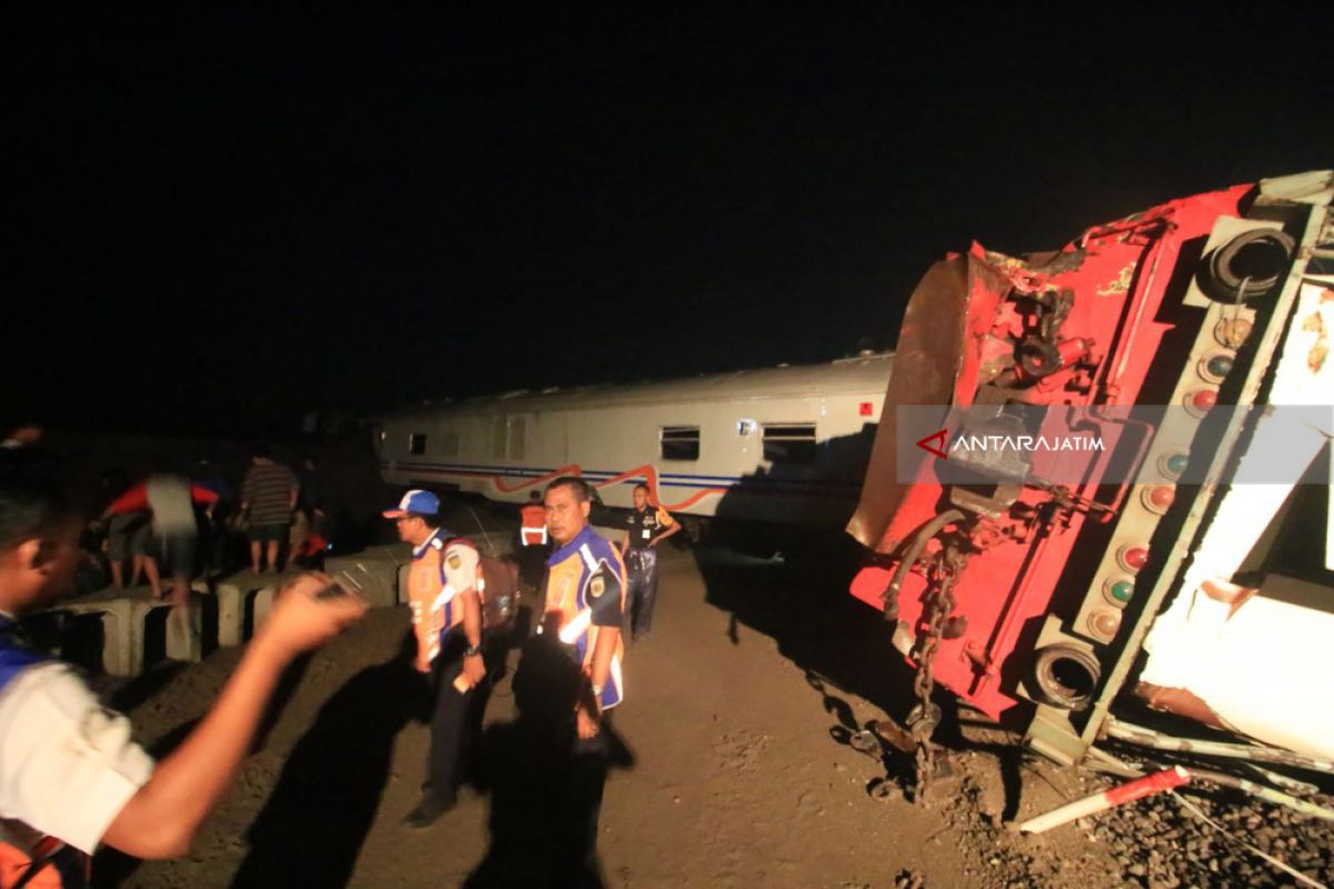 Video - Kecelakaan KA Sancaka di Ngawi