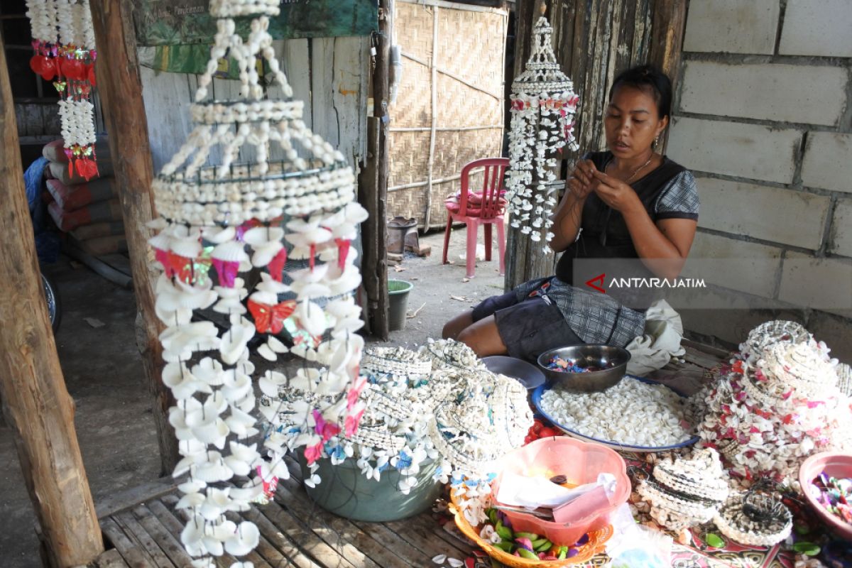 Kerajinan Kulit Kerang