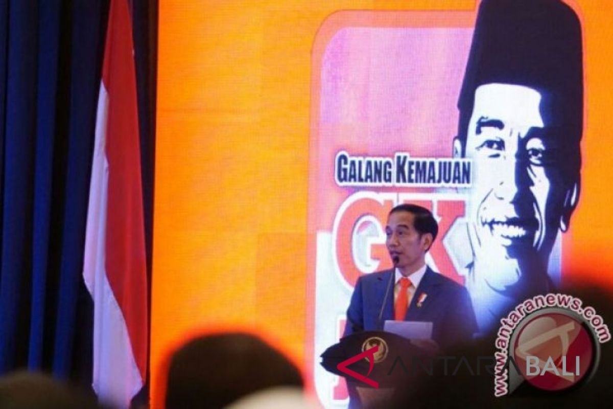 Presiden Jokowi: kritik sebaiknya disertai data
