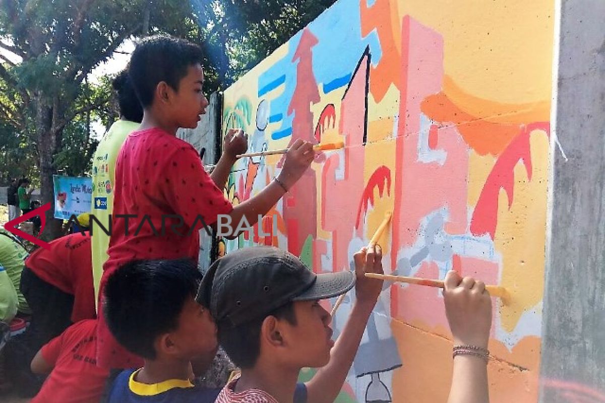 Delapan tim ikuti melukis mural 