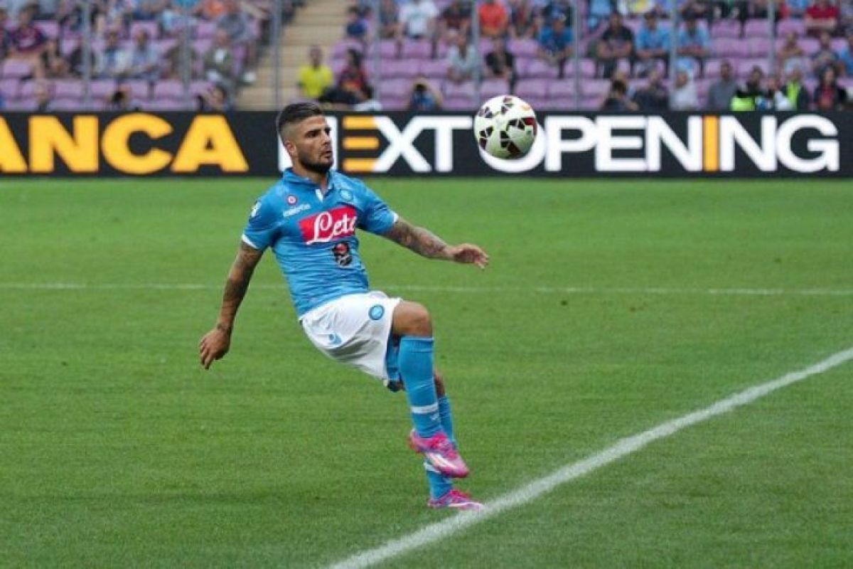 Napoli Kalahkan Udinese Sekaligus Pangkas Juve
