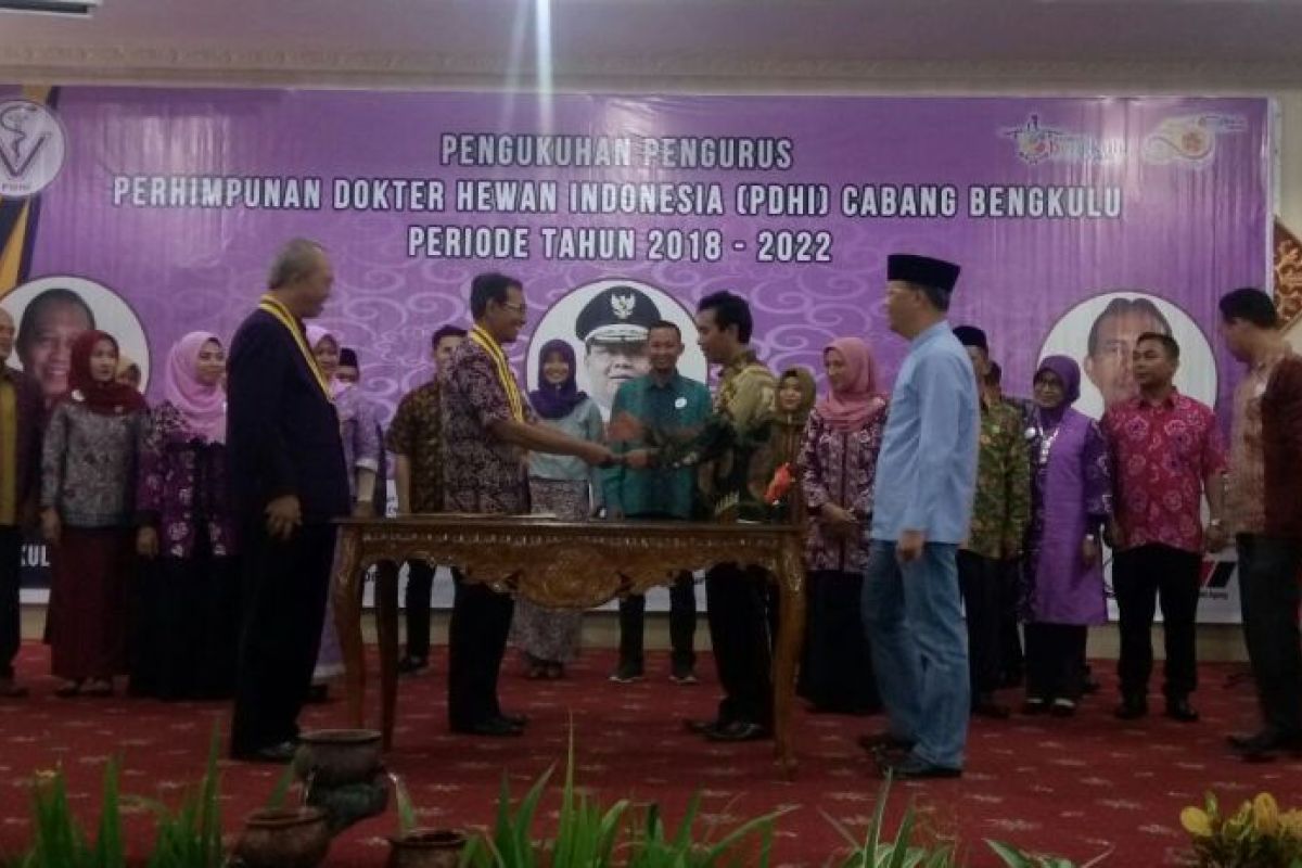 Gubernur minta PDHI Bengkulu kembangkan inovasi peternakan