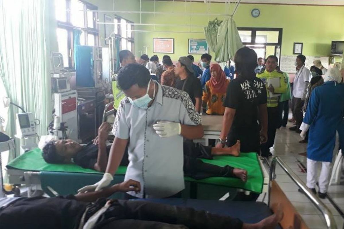 Truk Pengangkut Pesilat PSHT Terguling Masuk Jurang