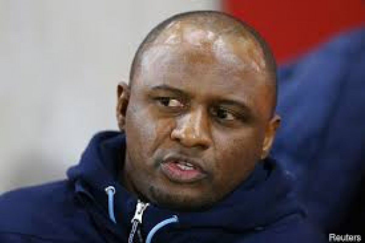 Patrick Vieira pengganti Arsene Wenger?