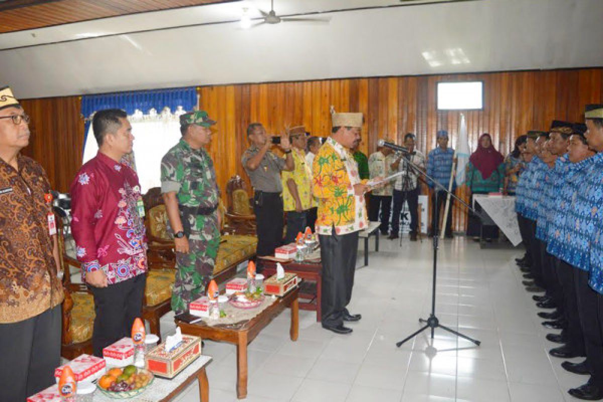 Pjs Bupati Kapuas kukuhkan FPK