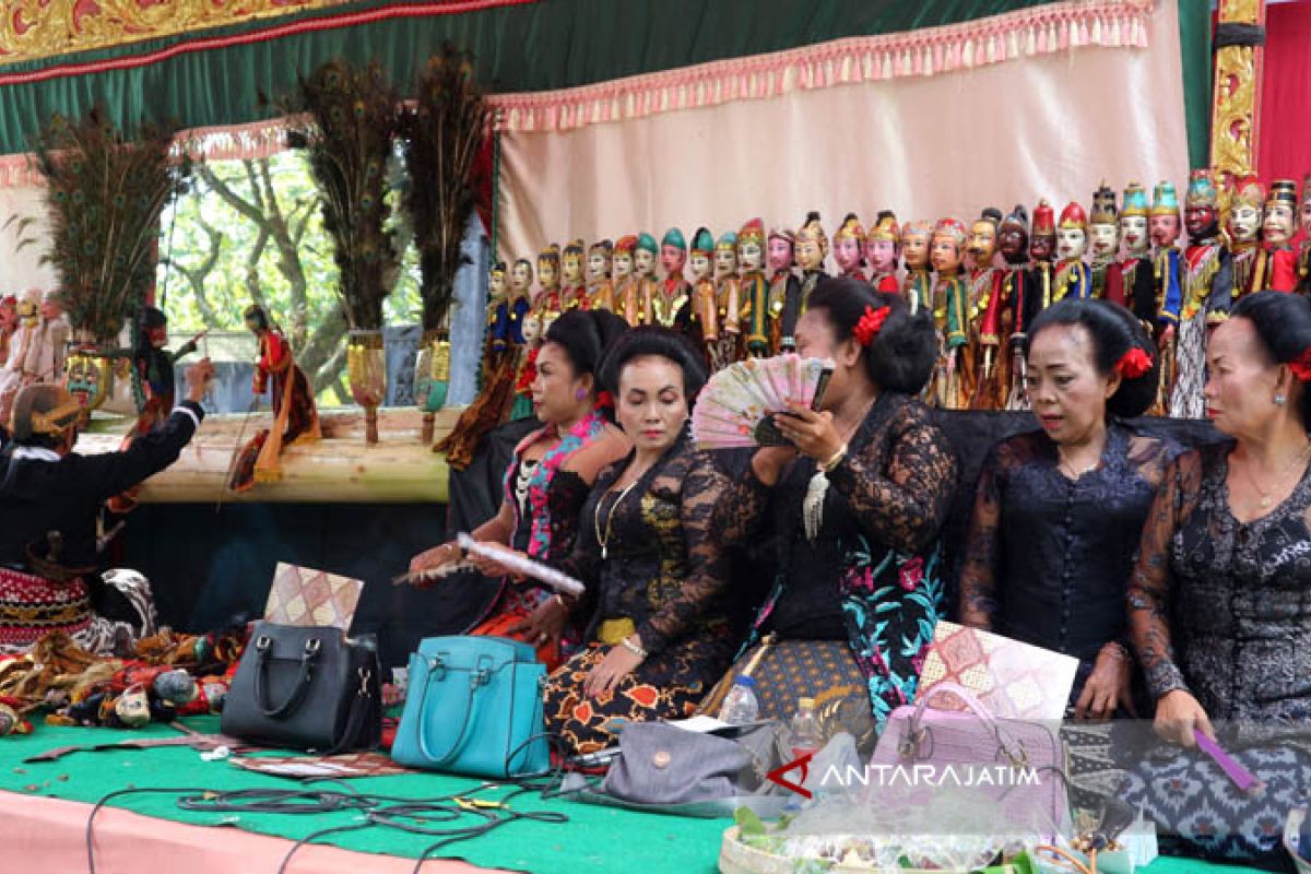 Kesenian Wayang Krucil Bojonegoro Hampir Punah