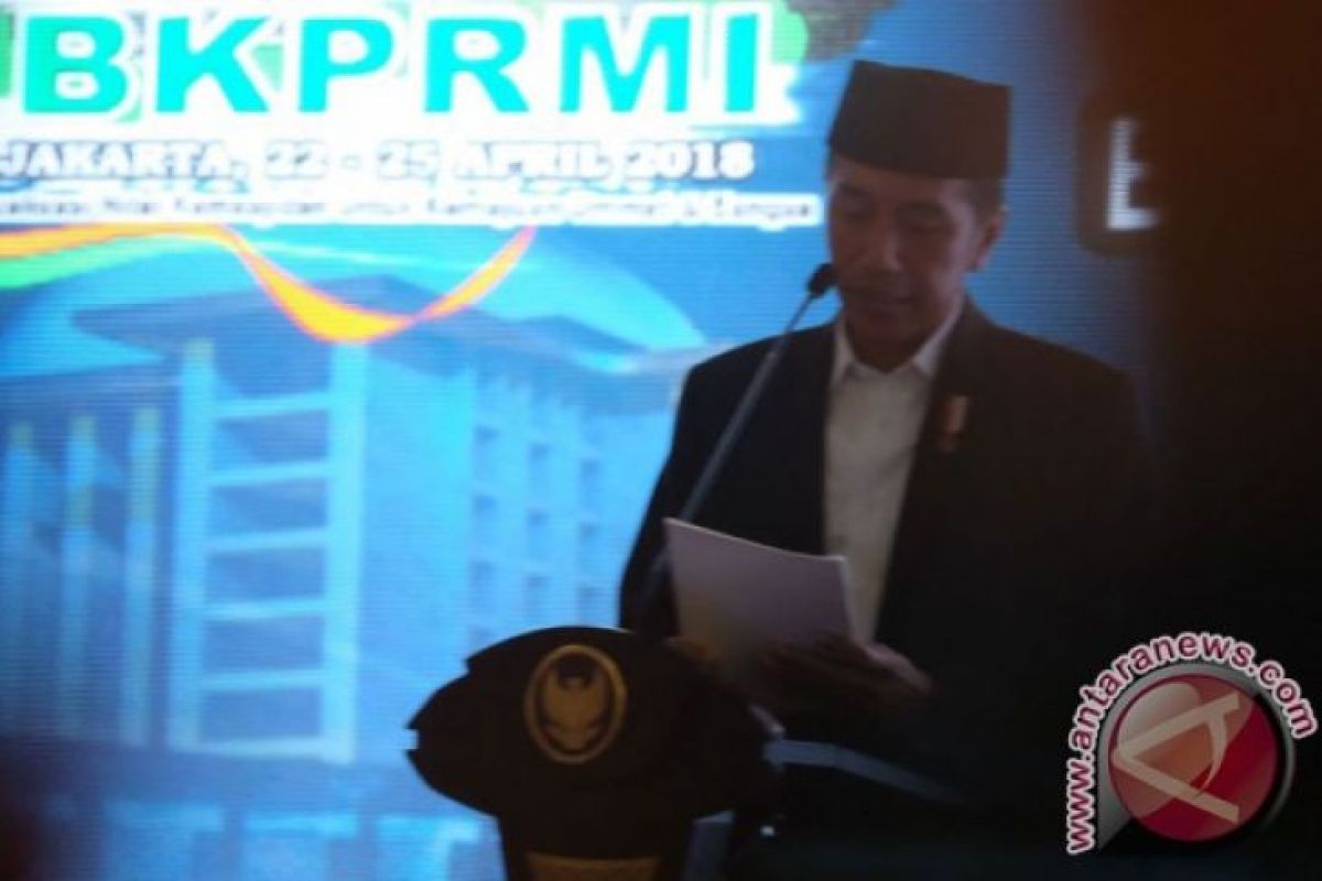 Presiden Jokowi Memprotes Gambar Kampanye PKI Memuat Dirinya