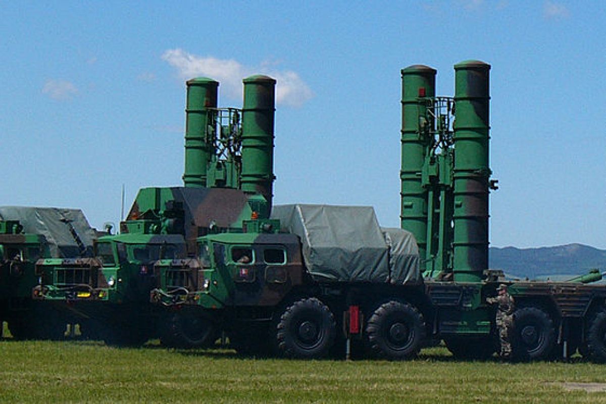 Rusia akan kirimi Suriah rudal antipesawat canggih S-300