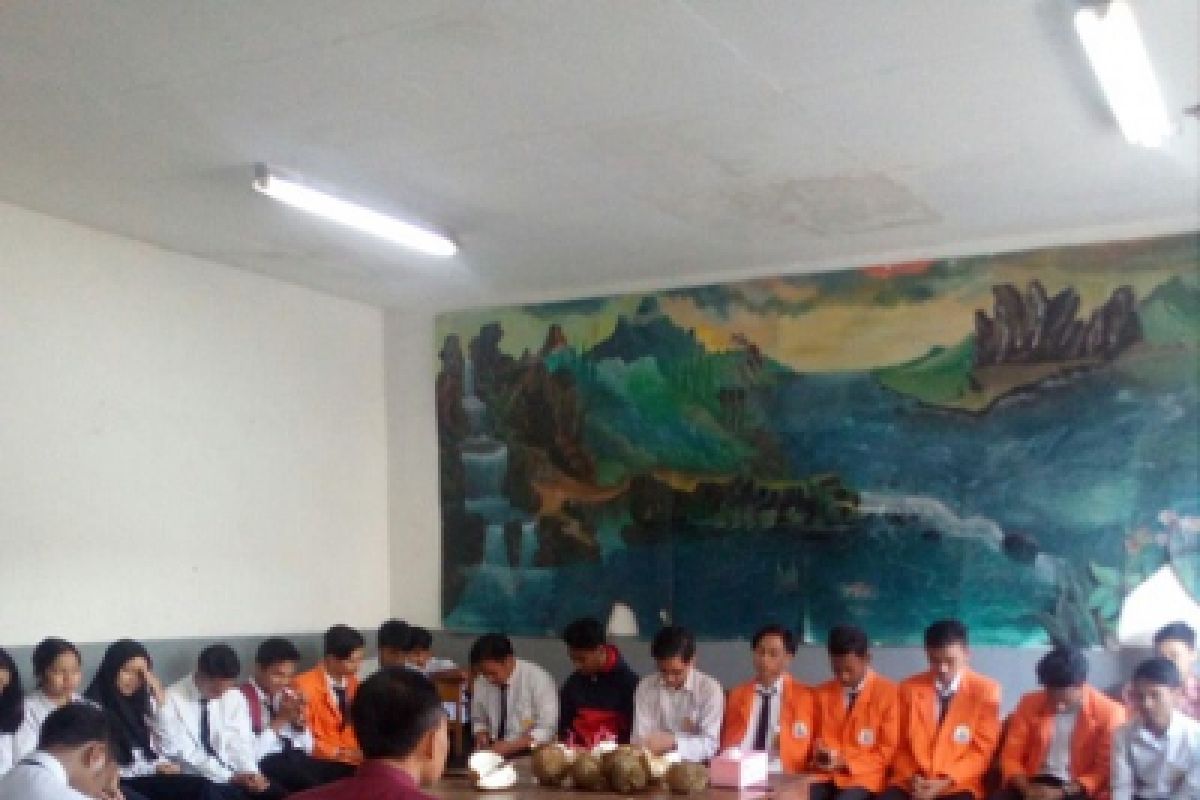 Bedah Duren di Akhir UNBK SMK Shalahuddin 2 Malang