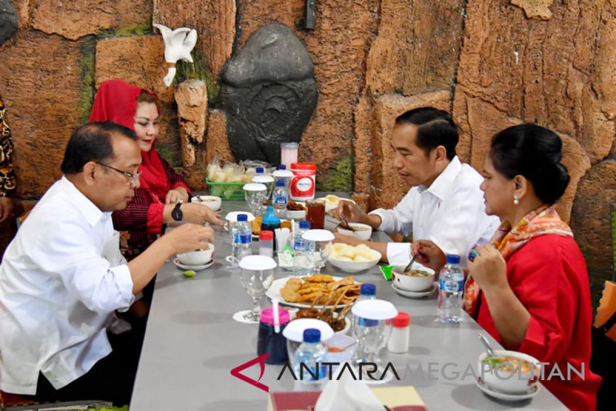Bila Presiden Joko Widodo makan soto ayam di Semarang