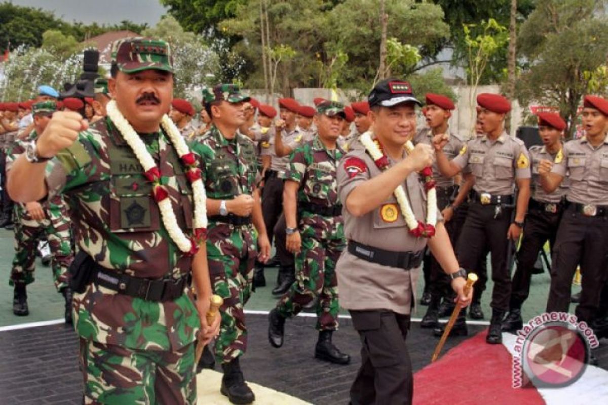 Panglima TNI dan Kapolri disambut tarian khas Kaili di Palu