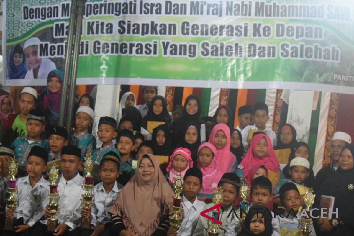 Puluhan anak TPA peringati Isra' Mi'raj