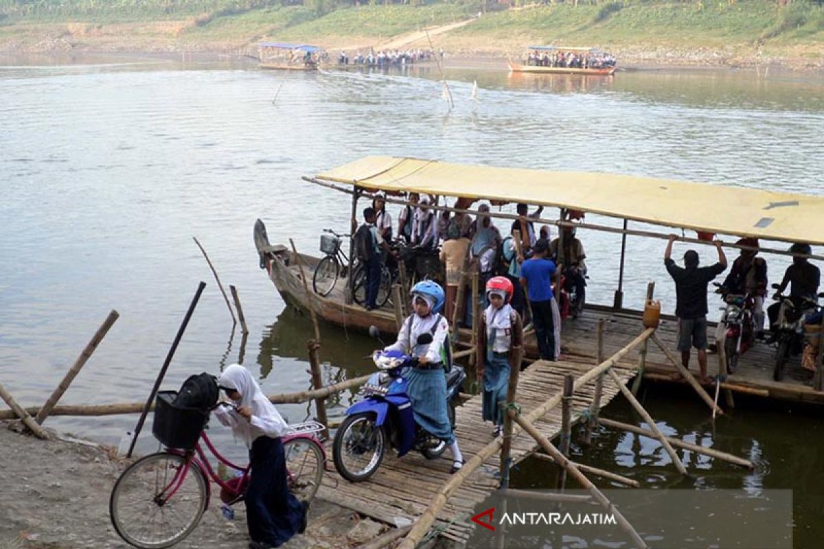 Dishub Jatim Evaluasi Tambangan Perahu Bengawan Solo