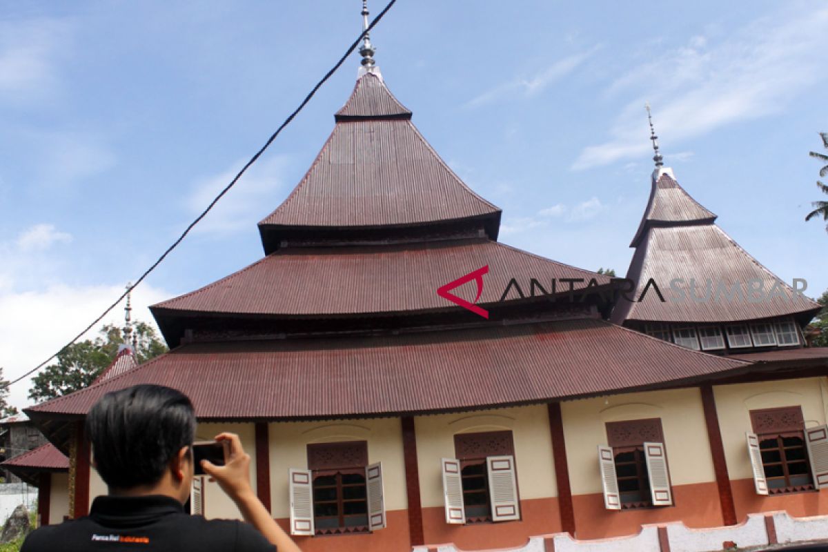 Masyarakat Tanah Datar didorong sadar wisata