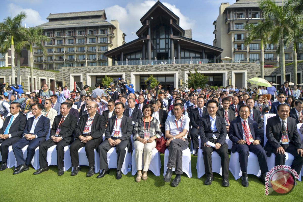 The 7th Nanyang Cultural Festival 2018 attracts 200 overseas Chinese nationals to Wenchang, Hainan