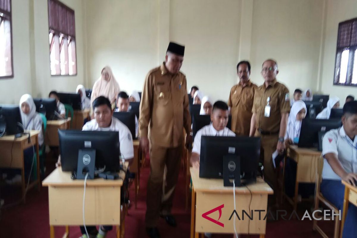 Disdik: gangguan jaringan sempat tunda UNBK