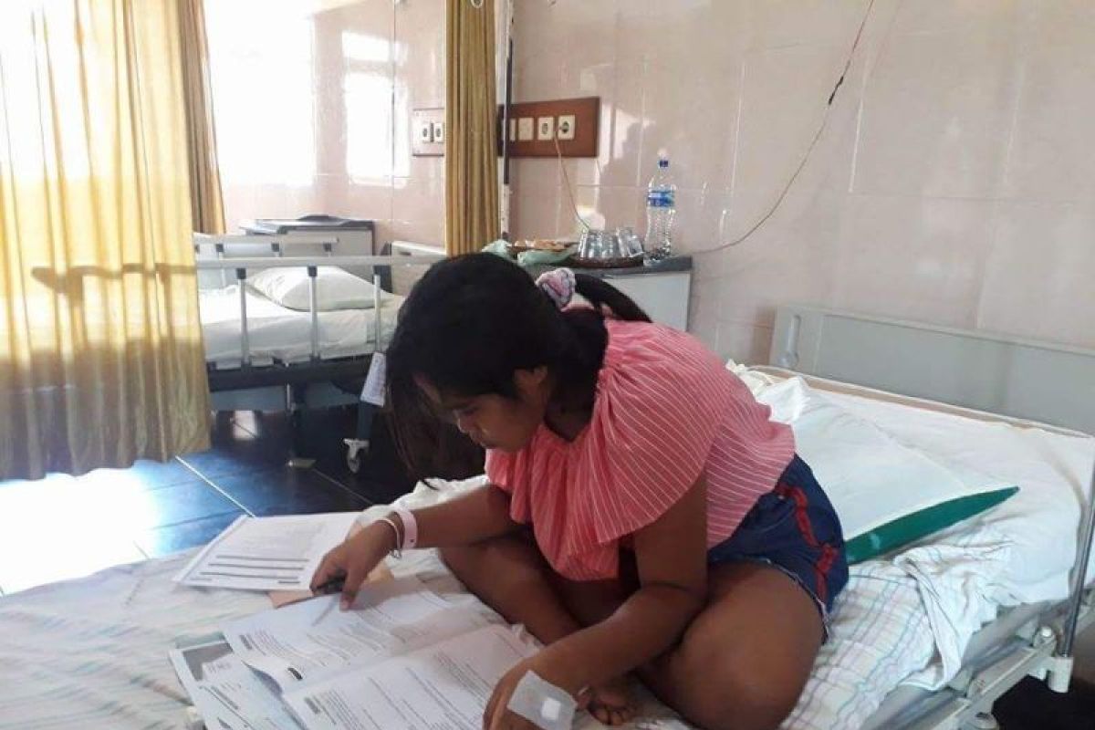 Seorang siswa Buleleng laksanakan UN di rumah sakit