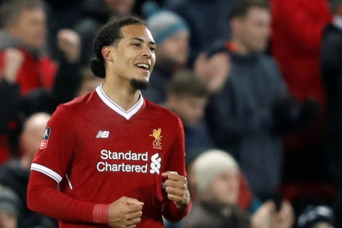 Absennya Van Dijk dinilai tidak mengganggu performa Liverpool