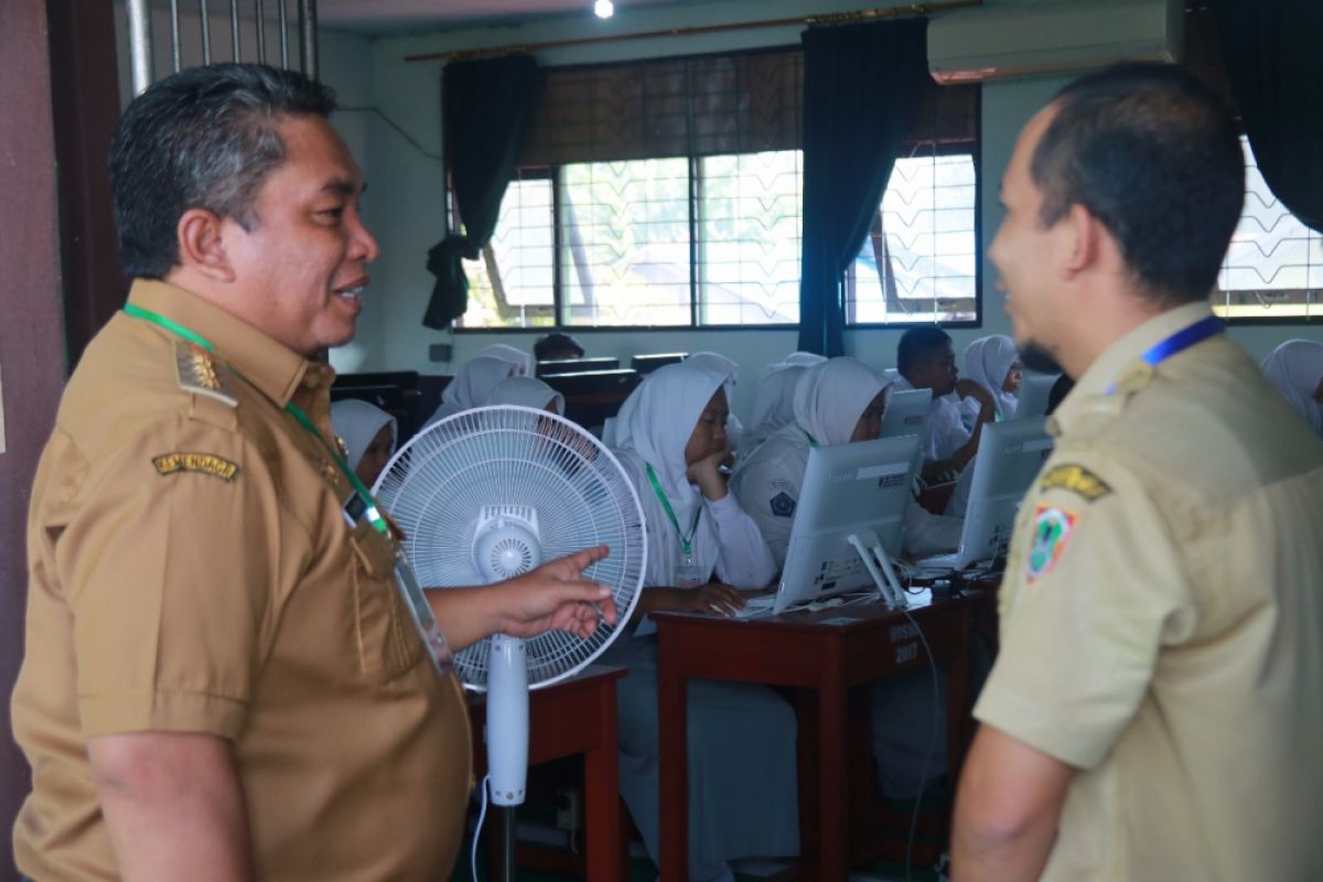 Pelaksanaan UNBK SMA/MA Banjarbaru lancar