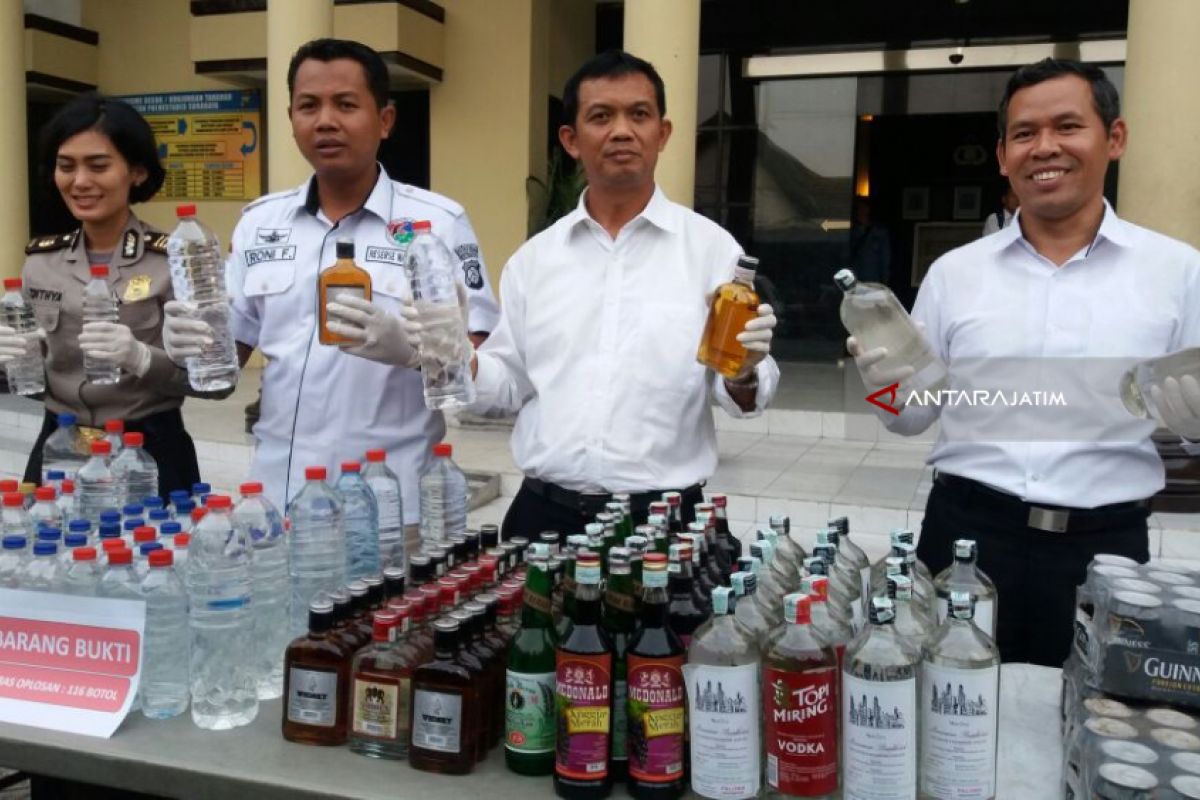 Polrestabes Surabaya Razia Minuman Keras Mematikan