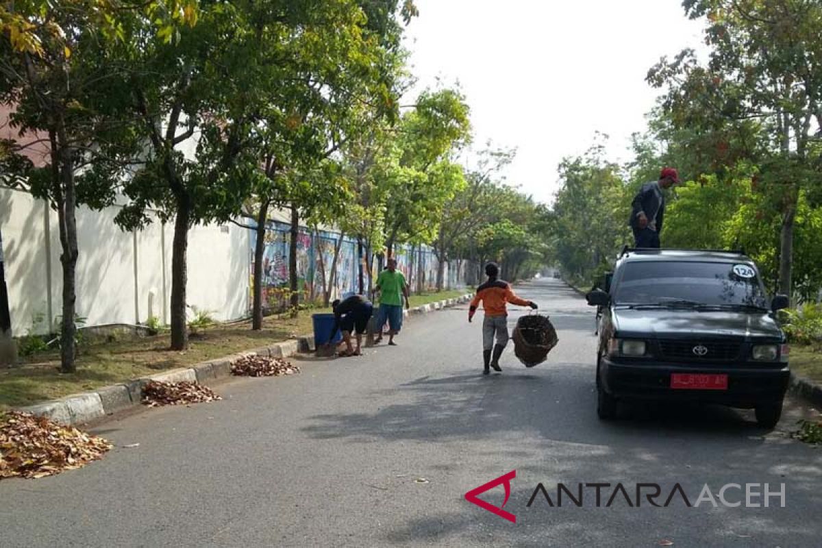 Warga Kota Baru gotong royong sambut ramadhan