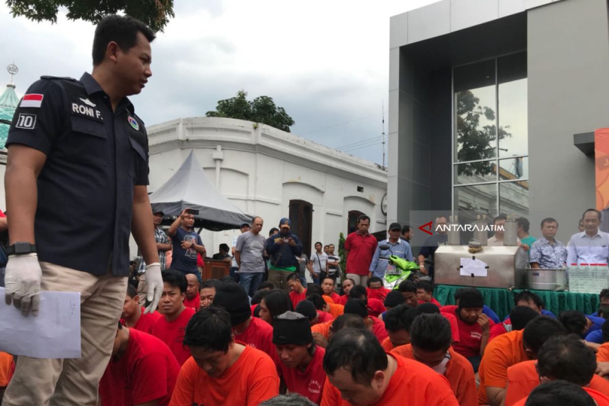 Polrestabes Surabaya Ungkap 110 Kasus Narkoba