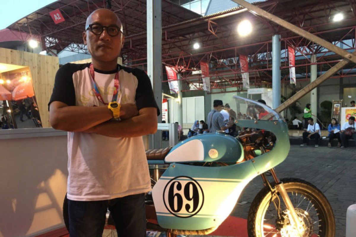 Sama-sama mejeng di IIMS, motor modifikasi Gibran tak kalah pamor dengan Jokowi