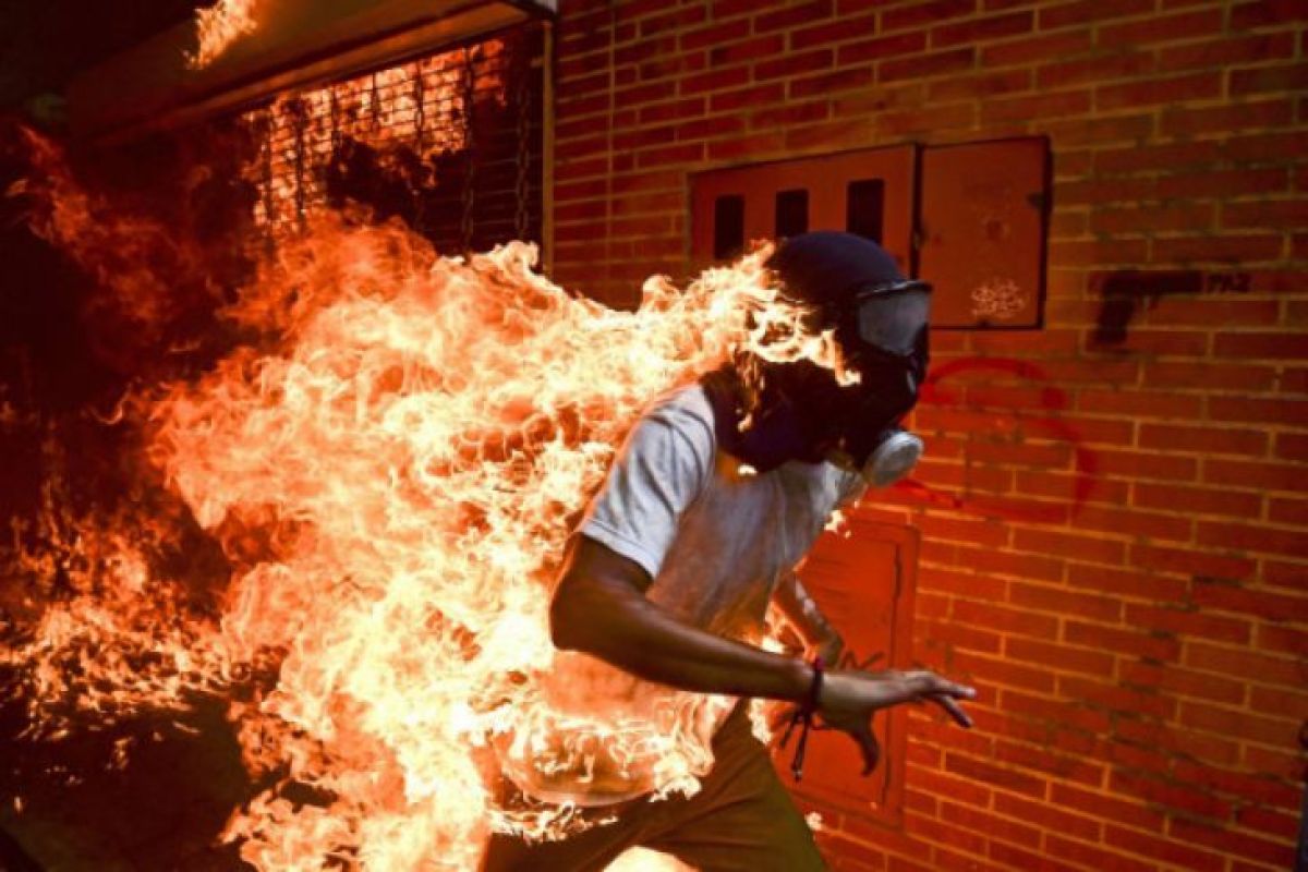 'Venezuela Crisis' menangi kontes World Press Photo