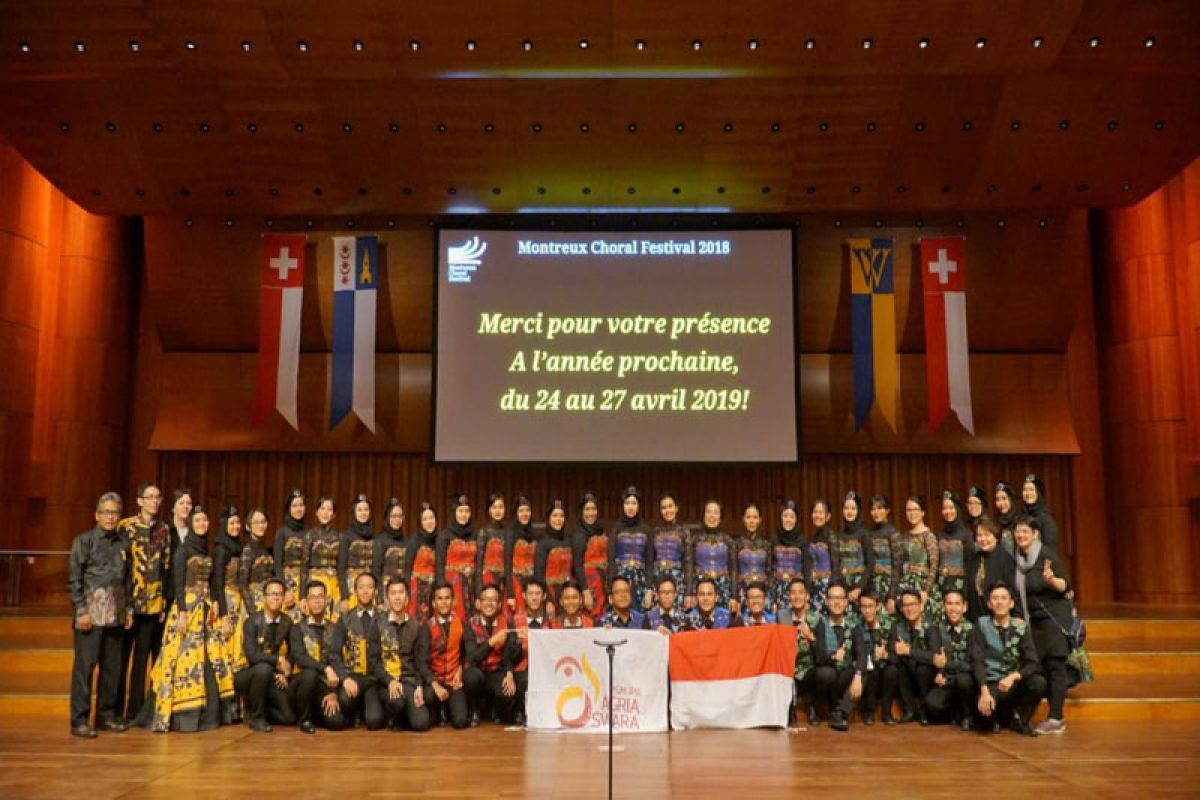 PSM IPB agria swara raih juara I kategori mixed choir di Swiss