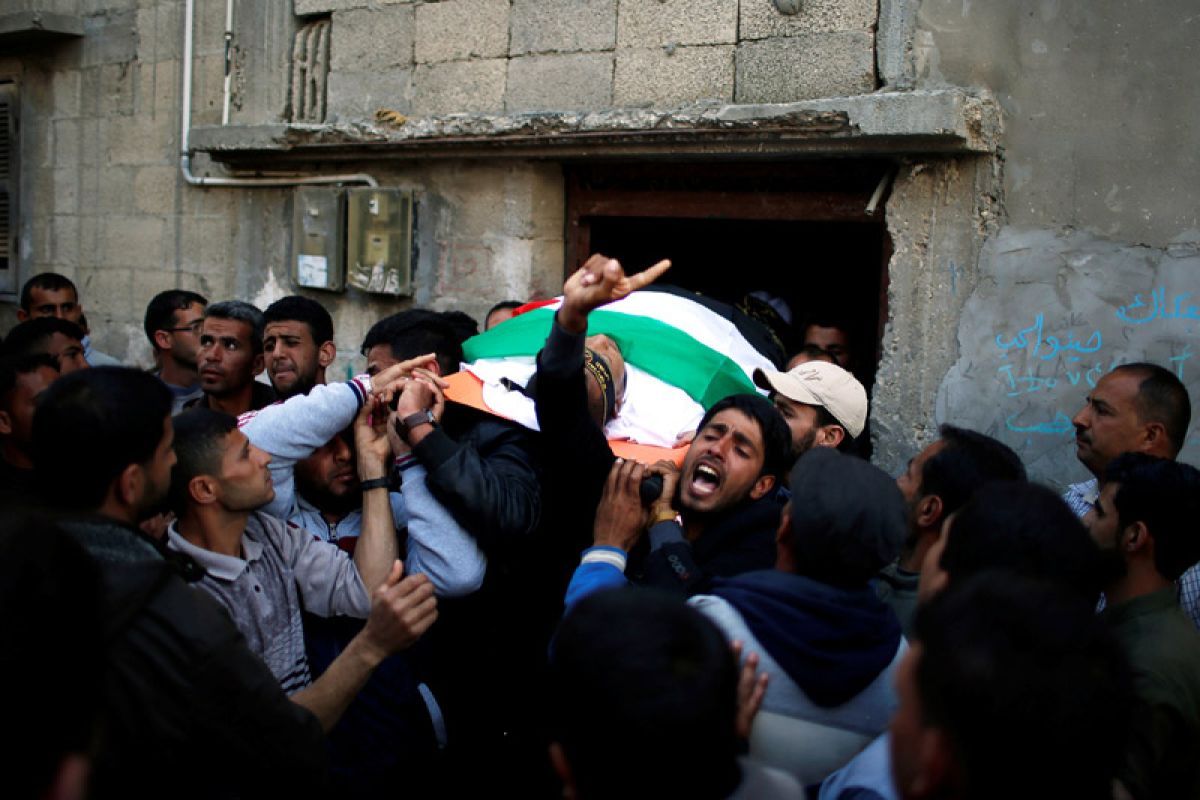 Israeli forces martyr Palestinian in West Bank