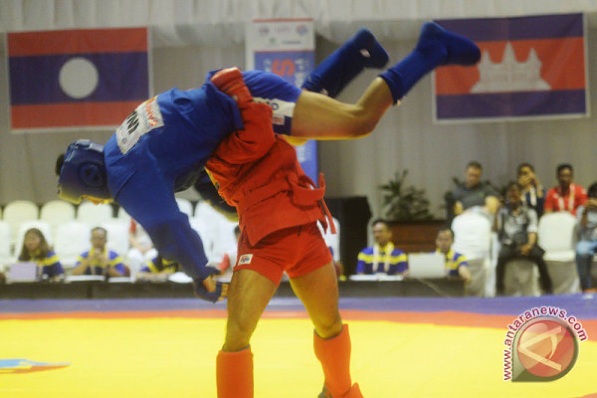 Sambo, empat nomor tarung, 69 atlet