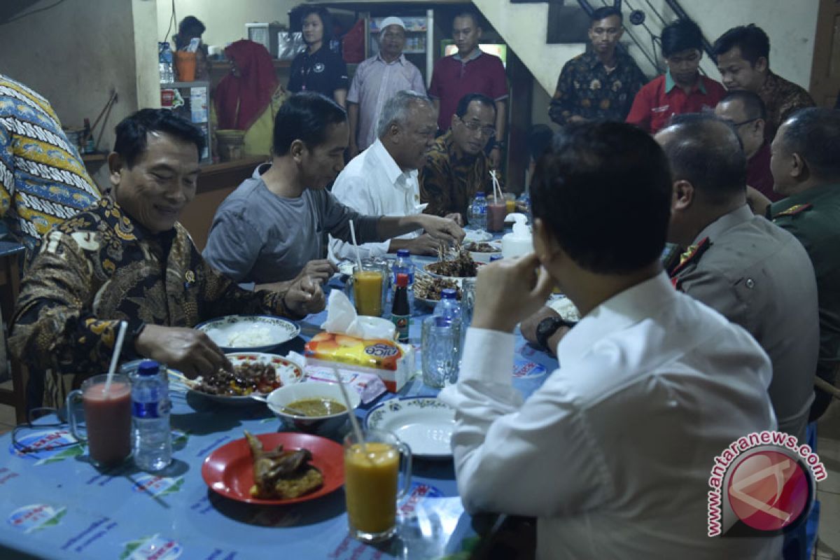 Moeldoko minim resistensi dan bisa imbangi Jokowi