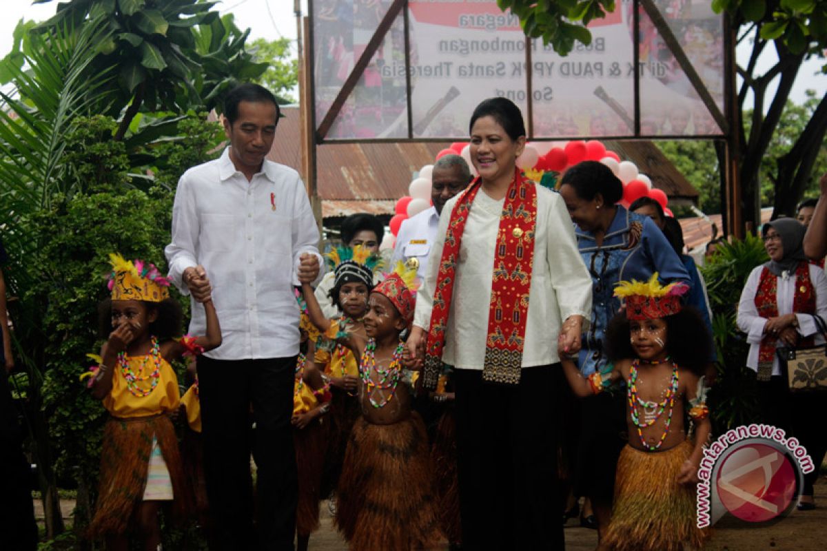 Jokowi urges Papuan children to stay away from drugs