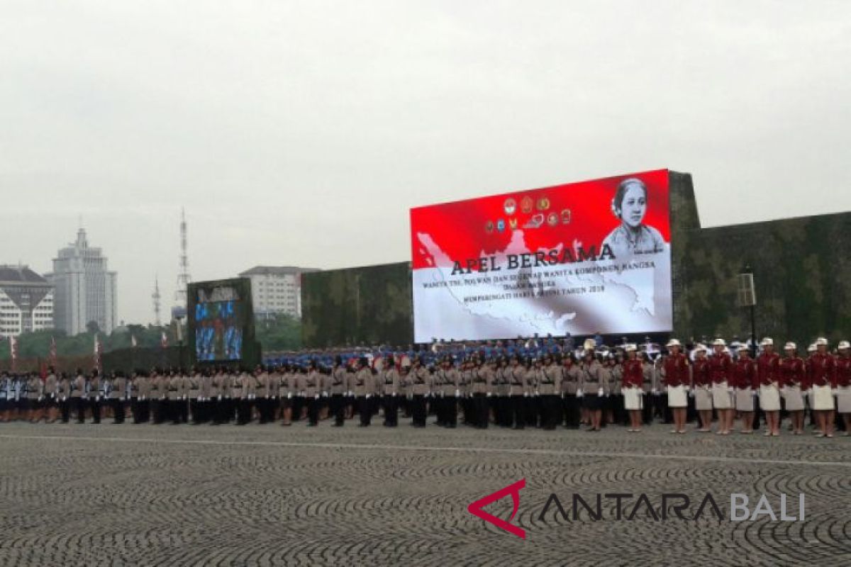 10.000 wanita TNI dan polisi apel peringati Hari Kartini
