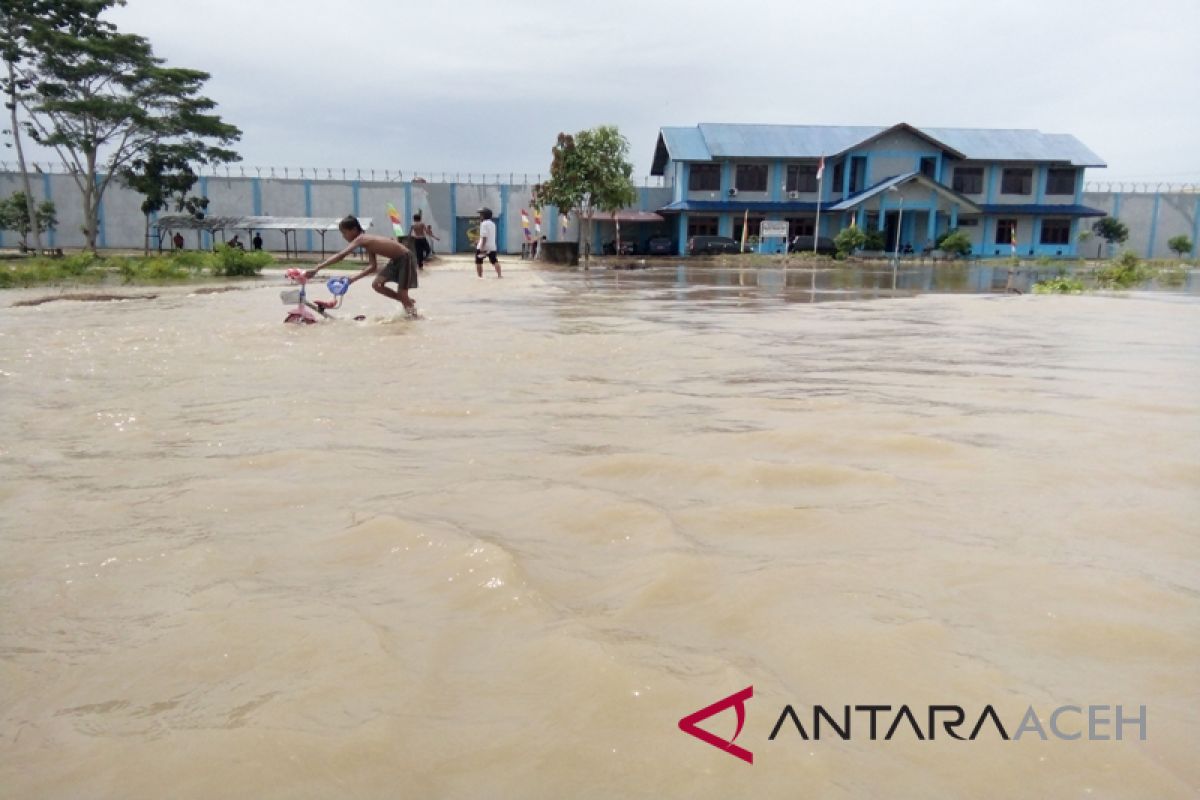 Tiga kecamatan di Singkil di landa banjir